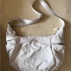 lululemon 6L Slouchy Sling Shoulder Bag